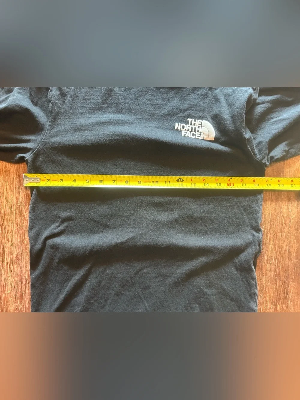 The North Face Men’s Small Black Long Sleeve Graphic Tee Back Logo
